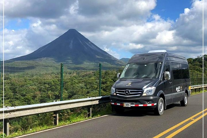 Private Transport from Puerto Viejo de Limon to La Fortuna de Arenal - Photo 1 of 6